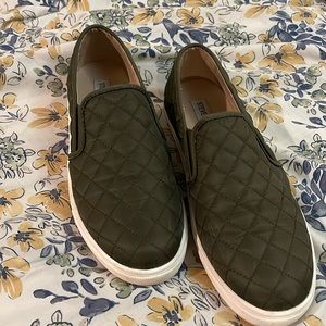 Steve Madden Slip ons